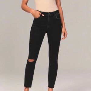 NWT Abercrombie & Fitch The Skinny High Rise Back Distressed Curve Love Jeans